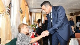 Lider Yıldız Bilgelik Dolu Çınarlarla bir ortaya geldi