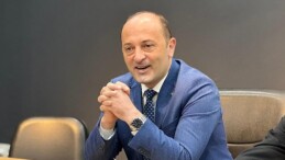 Lider Yıldız, üniversite öğrencileri ile bir ortaya geldi.