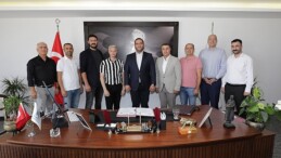 Narlıdere Belediyesi ile Tüm Yerel-Sen ortasında, belediyede vazifeli memurları kapsayan toplu iş mukavelesi imzalandı.