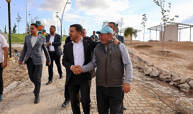 Nevşehir Belediye başkanı Arı, “Nevşehirli hemşehrilerimize hizmet etmek için kanımızın son damlasına kadar gece gündüz demeden çalışacağımıza kelam veriyorum.” dedi.