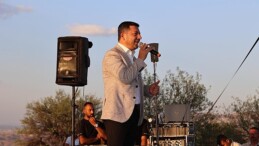 Nevşehir Belediye Başkanı Rasim Arı, Ürgüp ilçesinde düzenlenen “52. Milletlerarası Ürgüp Bağ Bozumu Festivali” programına katıldı.