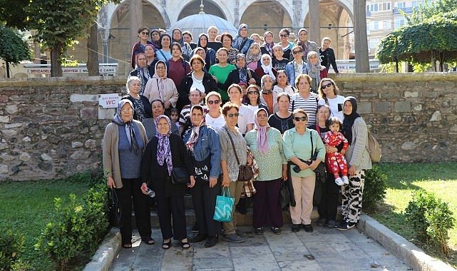 Salihli’den Gelen Bayanlar Manisa’yı Adım Adım Gezdi