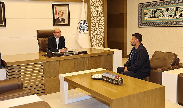 Selçuklu Belediye Başkanı Ahmet Pekyatırmacı, “Halk Günü” Buluşmaları kapsamında vatandaşlarla bir ortaya gelmeye devam ediyor.