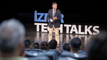TechTalks’ta yeni çağ açılımı Kuzuloğlu, “İnsanın insanı yönettiği son jenerasyon olabiliriz”