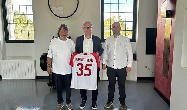 THF Başkanı Uğur Kılıç İzmir’de Hentbolun Gelişimi İçin Görüşmelerde Bulundu