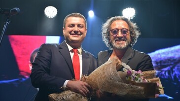 Torbalı Belediyesi, Kurtuluş’un 102. yılı onuruna düzenlediği Güz Aktiflikleri kapsamında süper bir finale imza attı