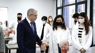 Türkiye’nin sıhhat eğitimi ve araştırmaları üssü; Ege Üniversitesi