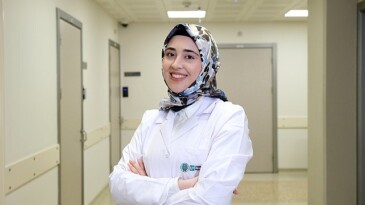 Yalnızlık yaşlı bireylerde önemli meselelere neden olabiliyor!