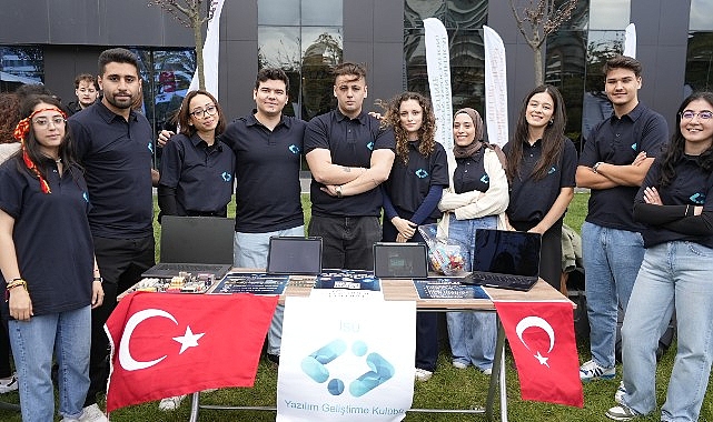 75 Öğrenci Kulübünün Yer Aldığı İstinye Üniversitesi Kulüpler Fuarı, Binlerce Öğrencinin Ağır İlgisiyle Karşılaştı