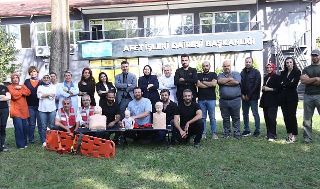 Afet İşleri işçisine birinci yardım eğitimi