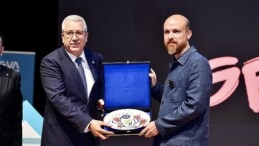 Bilal Erdoğan, Egeli gençlerle bir ortaya geldi