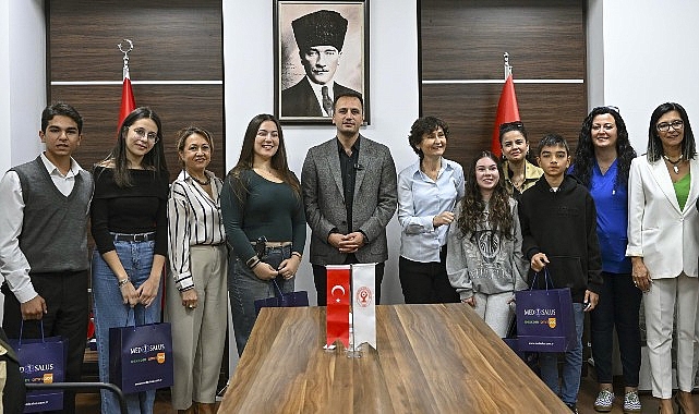 Bornova Belediyesi’nden diyabetli öğrencilere teknolojik takviye