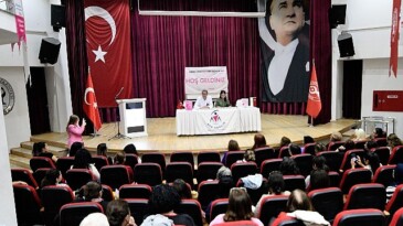 Bornova Belediyesi’nden Göğüs Kanseri Farkındalık Semineri