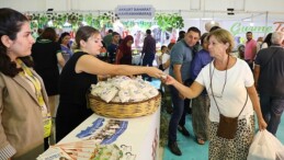 Büyükşehir standı YÖREX’te büyük ilgi gördü