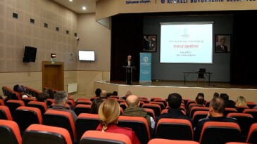 Büyükşehir’den şef ve amirlere eğitim