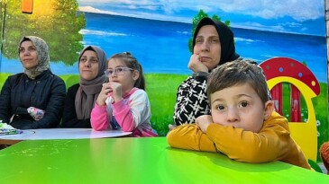 Çocuklar masalların büyülü dünyasıyla buluşuyor