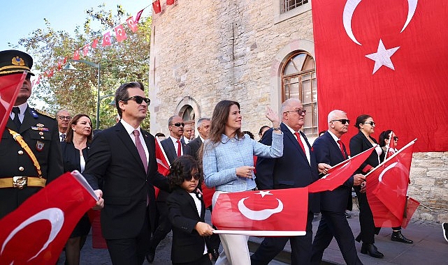 Denizli: “Cumhuriyet’imiz ebediyen yaşayacaktır”