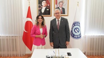 Egeli akademisyen İngiltere’de yapay zeka üzerine araştırma yapacak