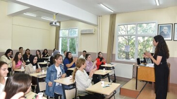 Gameathon İzmir Projesi ile 1023 öğrenciye ulaşıldı