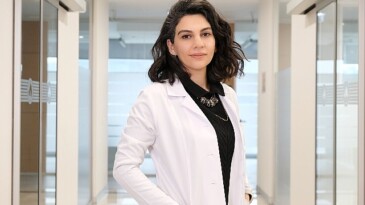 Gözetici ağız bakımı sayesinde maliyetli diş tedavilerine duyulan gereksinim azalabilir!