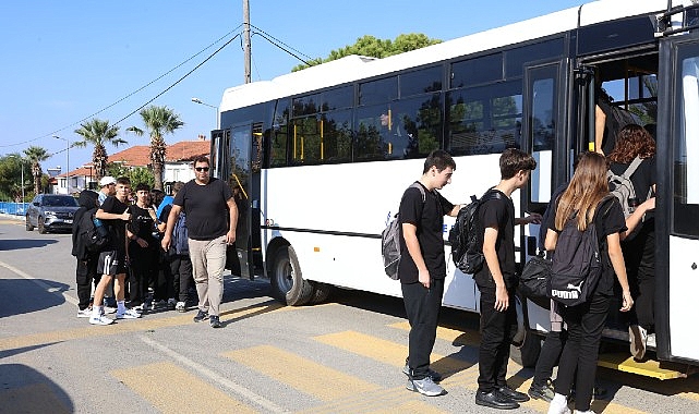 Güzelbahçe Belediyesi’nden Fiyatsız Okul Servisi