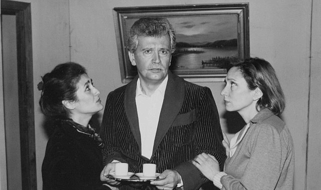 İBB Kent Tiyatroları Suphi Tekniker’i Kaybetmenin Derin Hüznünü Yaşıyor