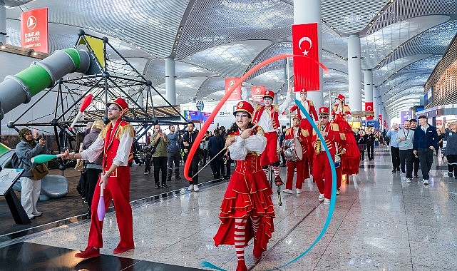 İGA İstanbul Havalimanı konuklarını ‘Cumhuriyet coşkusu’na ortak ediyor
