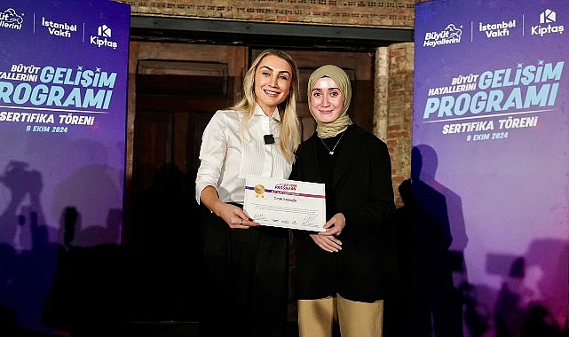 İstanbul Vakfı çatısı altında Dr. Dilek Kaya İmamoğlu’nun fikir öncülüğüyle hayata geçen Büyüt Hayallerini projesi, üçüncü sefer ‘Gelişim Programı’ gerçekleştirdi