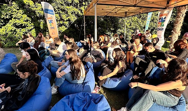İzmir’de gençlerin “deneyim seyahati başladı