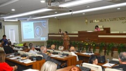Karabağlar Belediyesi etraf kirliliğine geçit vermiyor