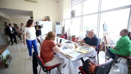 Karşıyaka Belediyesi 3. Yaş Üniversitesi’nde eğitimler devam ediyor