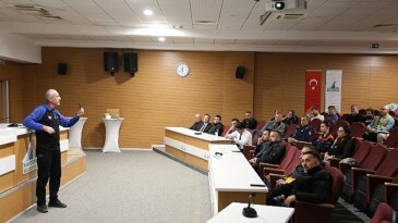 Kartepe’de AFAD Çalışanına Teorik Eğitim