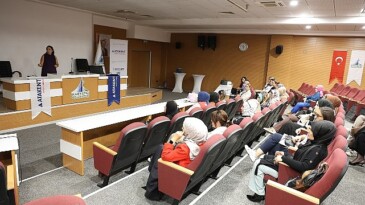 Kartepe’de Göğüs Kanseri Farkındalığı Eğitimi
