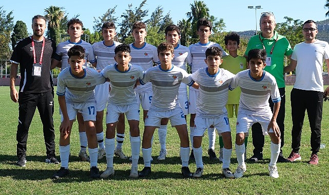 Kemer Belediye Spor meskeninde galip geldi