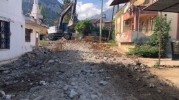 Kemer’de altyapı çalışmaları sürüyor