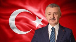 Kocaeli Büyükşehir Belediye Lideri Doç. Dr. Tahir Büyükakın Cumhuriyetimizin 101.yaşını kutladı