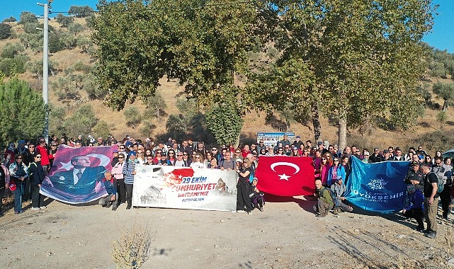 Lider Çerçioglu, Aydınlıları Cumhuriyet’in 101. Yılında Trekking Etkinliğinde Buluşturdu