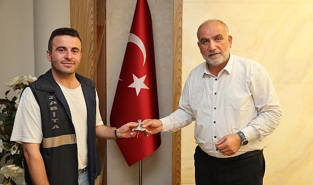 Lider İbrahim Sandıkçı’dan Kahraman Zabıtalara Ödül