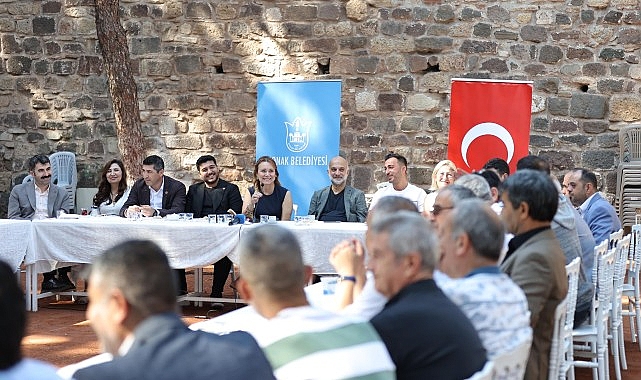 Lider Memnun Kadifekale’de muhtarlarla buluştu