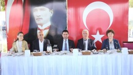 Lider Önal, muhtarlarla buluştu: “Bayraklı için gece gündüz çalışıyoruz”