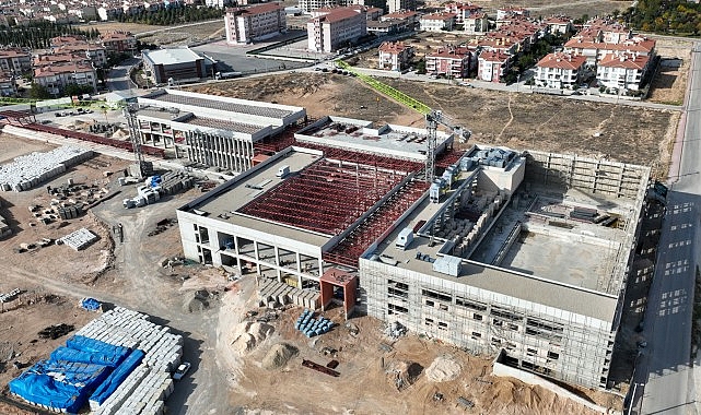 Lider Pekyatırmacı, “Sporcu Seçme ve Yetiştirme Merkezi ile spor yatırımlarımızı taçlandırmaktan memnunluk duyuyoruz” dedi.