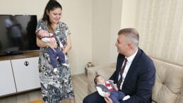Lider Sezer’den ikiz bebeklere güzel geldin sürprizi