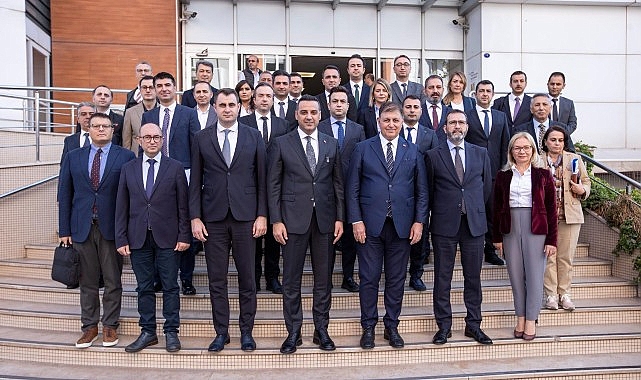 Lider Tugay’dan ilçe belediyelerine takviye bildirisi