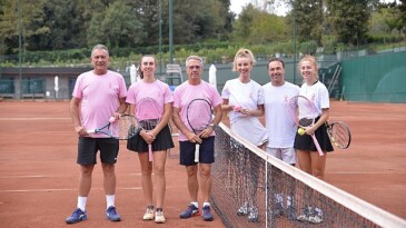 QNB Türkiye göğüs kanseri ile çabaya dikkat çekti Kortlarda Yeniden Pembe Top Vardı