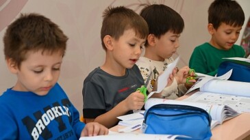 Selçuklu Belediyesi, Selçuklu Sanat, Eğitim, Teknoloji ve Atölye Programları (SETAP) kapsamında faaliyetlerini sürdüren Hatice Hatun Çocuk Mektebi’nde yeni devir eğitimleri devam ediyor