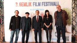 Şenliğin açılış konuşmasını Gemlik Belediye Başkanı Şükrü Deviren yaptı.