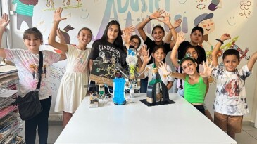 TEGV elektronik atıkları geri dönüşümle eğitime kazandırıyor