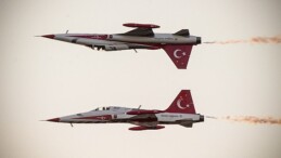 Türk Yıldızları 29 Ekim provasında göz doldurdu