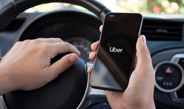 Uber, yaz boyunca 135 farklı ülkeden Türkiye’ye gelen turistlere Uber Taksi ile hizmet verdi