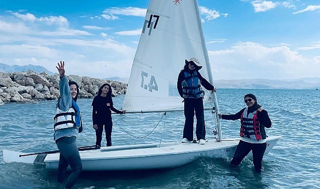 Van’lı bayan yelkenciler hayallerini gerçekleştirmek için İstanbul’a geliyor